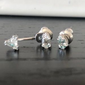 Swarovski Stud Earrings With Optional Ear Hugger🤍